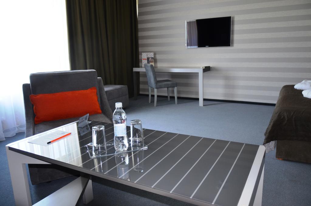Villa Four Rooms Charkiw Exterior foto